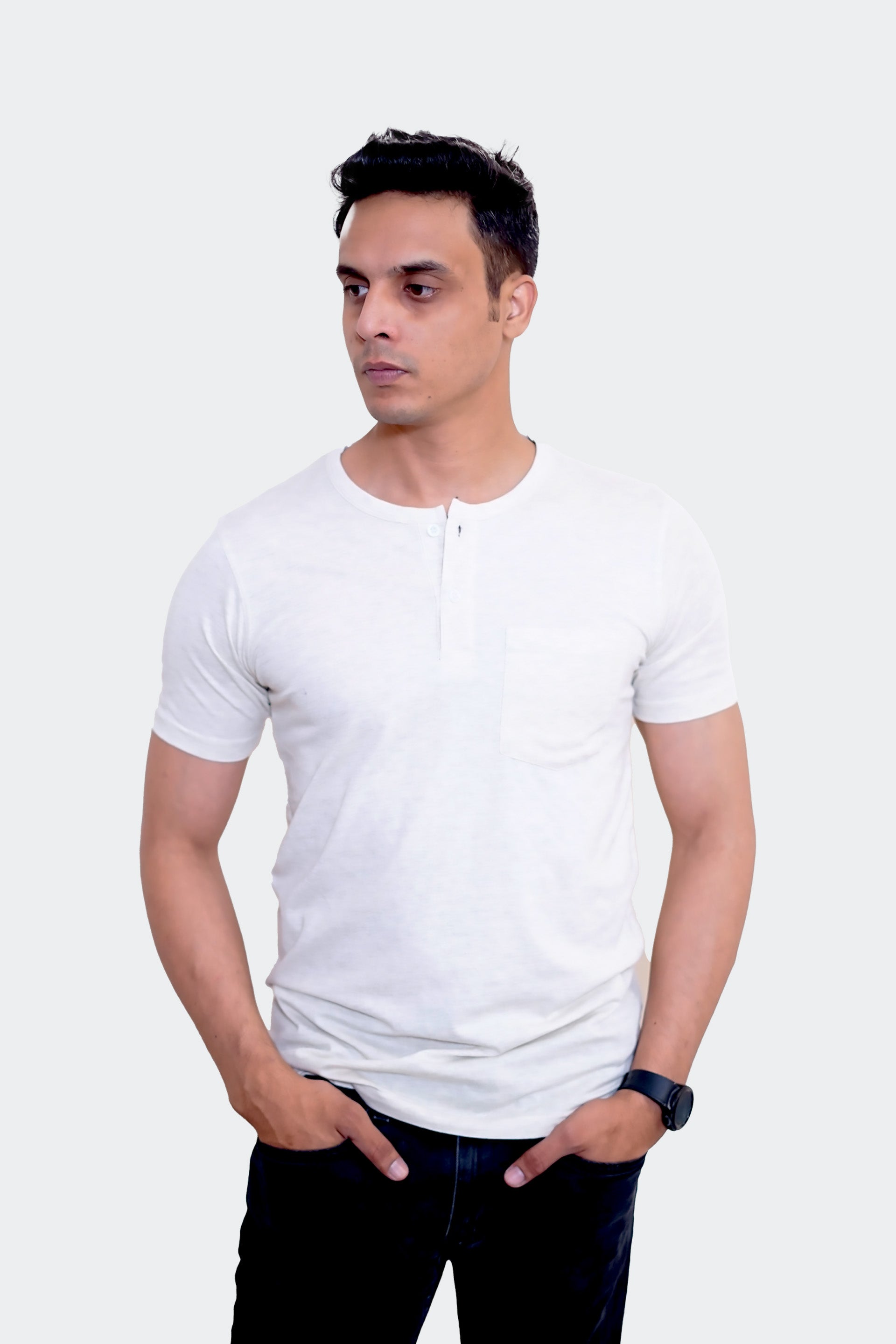 Henleȳ T-shirt- Cream