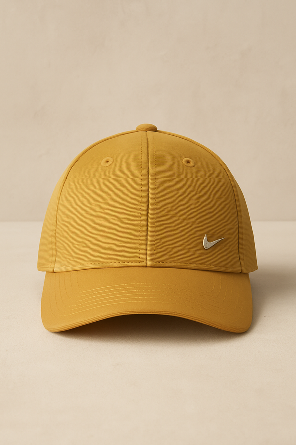 Nikë Club Structured Metal Swoosh Cap- Mustard